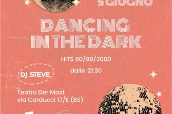 Dancing in the dark | Der Mast Intero