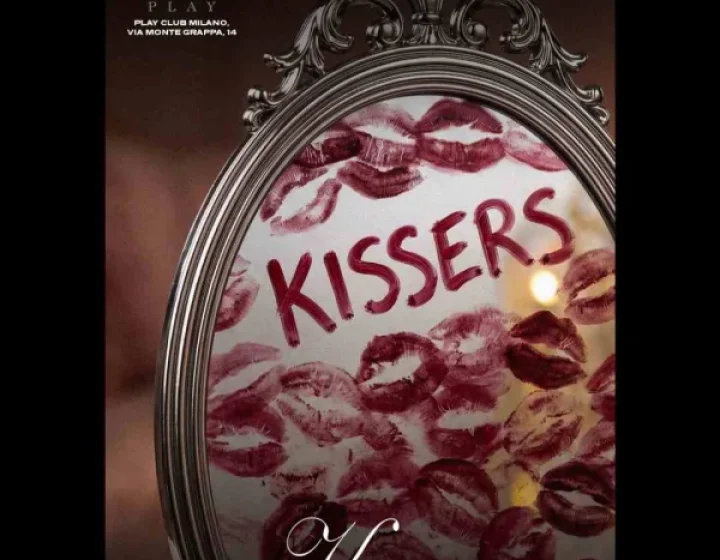 KISSERS   Play Club