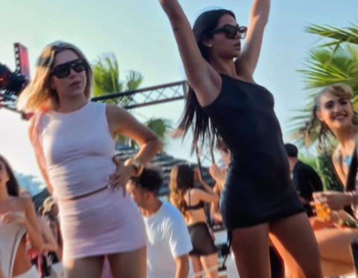 Horizontes Friday   PAPEETE BEACH